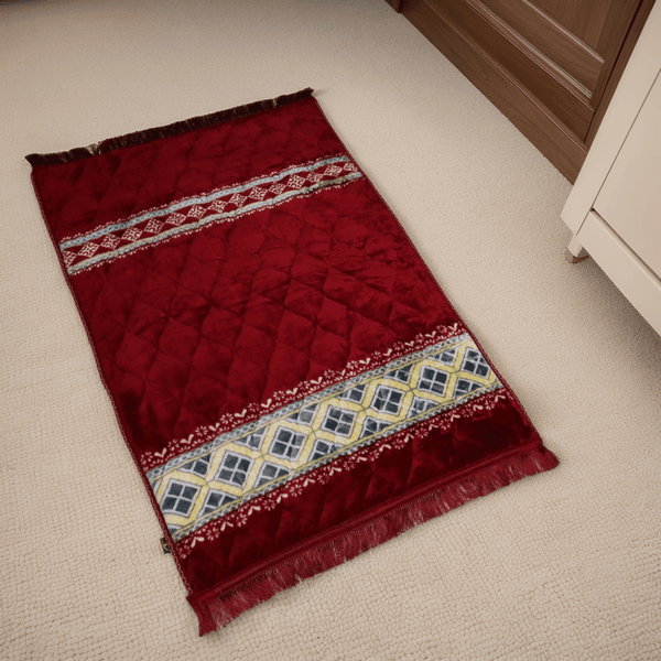 Mughal Plus Cloudy Janamaz Prayer Mat Burgundy Bliss