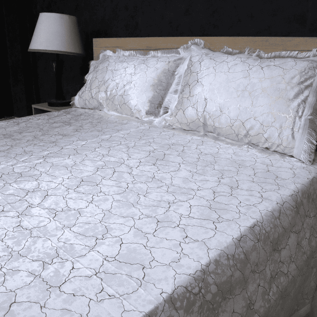 Regal Decor Bed Set White