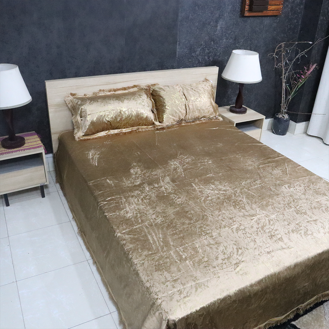 Regal Decor Bed Set Golden